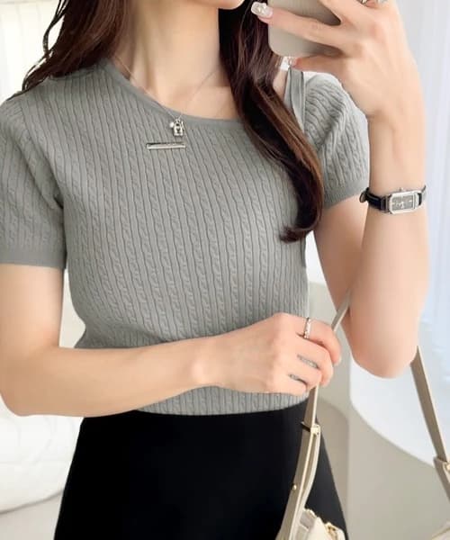 イエベ春/イエベ秋服　リボンネックケーブル編みニット