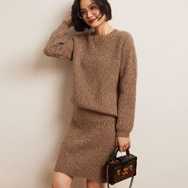 イエベ春/イエベ秋服　クラシカルニットセットアップ