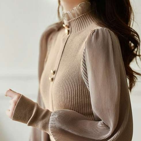 イエベ春/イエベ秋服　エレガントリブ編み立ち襟ブラウス