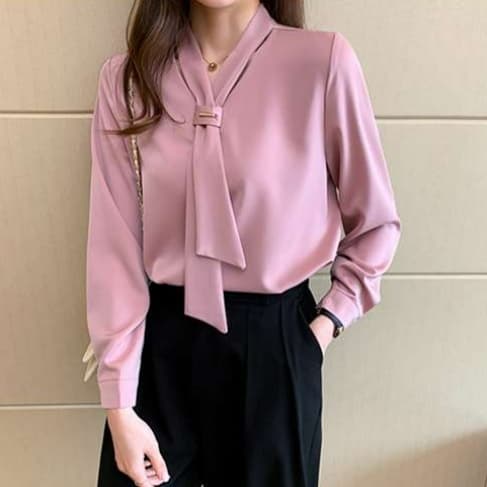 イエベ春服　優雅なタイ付きシルエットブラウス