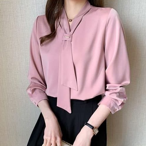 イエベ春服　優雅なタイ付きシルエットブラウス