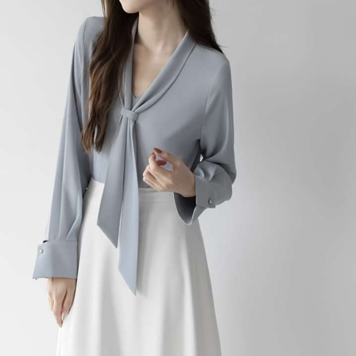 イエベ春服　ボウダイ襟付きブラウス