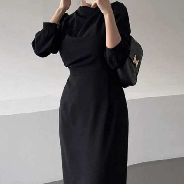 イエベ春/イエベ秋服　シルエット際立つフォーマルワンピース