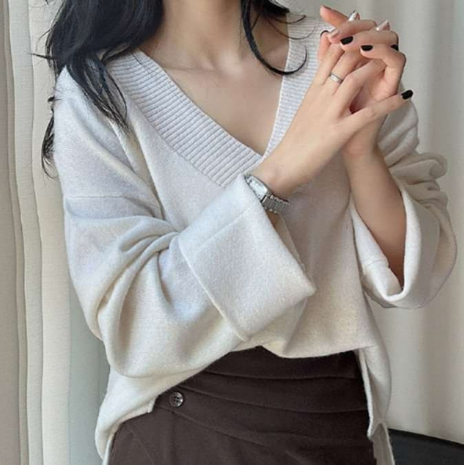 イエベ春/イエベ秋服　深Vネック リブ編み ゆるふわニット