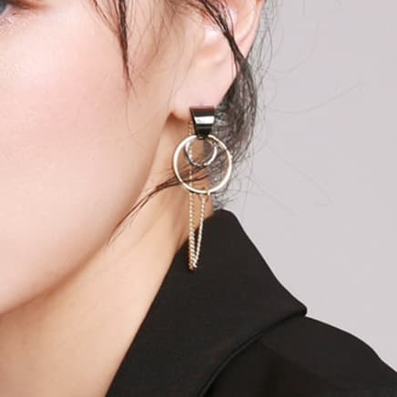 イエベ春/イエベ秋服　二重リング チェーンピアス