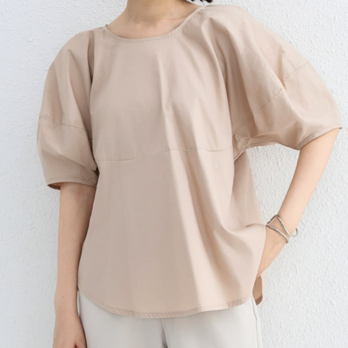 イエベ春/イエベ秋服　ボリューム袖デザインブラウス