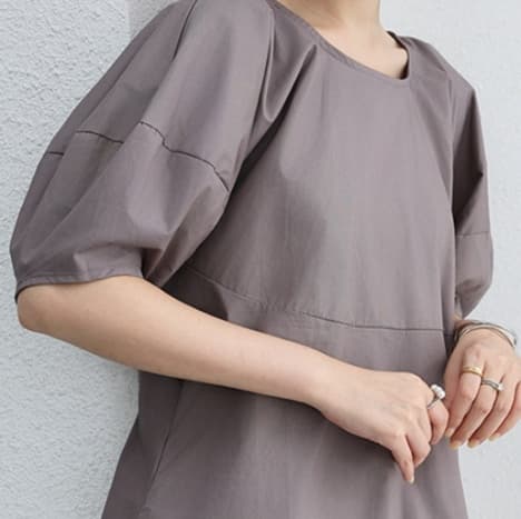 イエベ春/イエベ秋服　ボリューム袖デザインブラウス