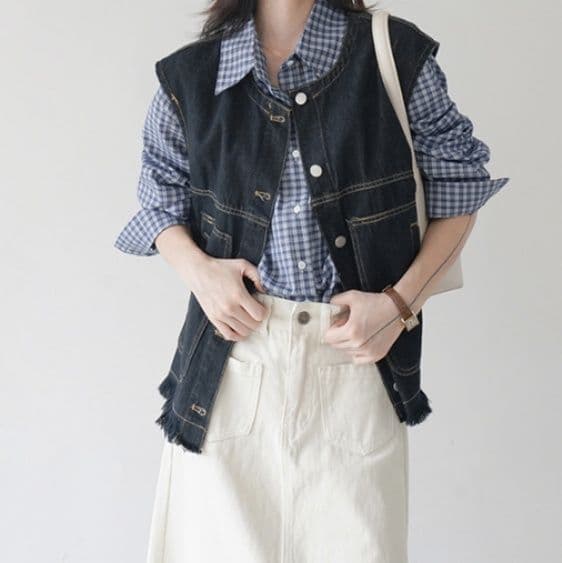 イエベ秋服　断ち切りフリンジ デニムベスト