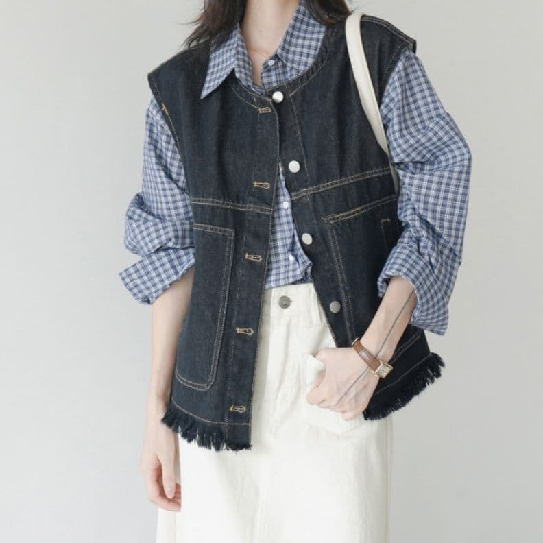 イエベ秋服　断ち切りフリンジ デニムベスト