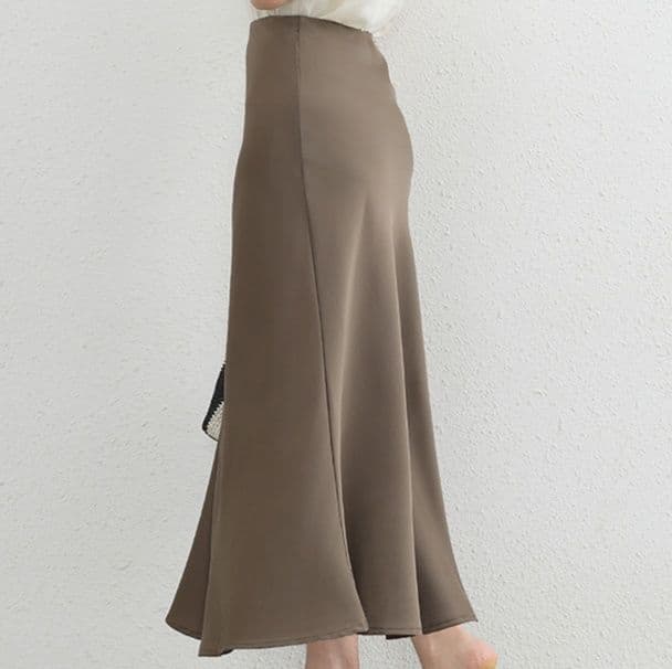 イエベ春/イエベ秋服　しなやかマーメイドラインスカート