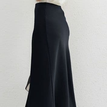 イエベ春/イエベ秋服　しなやかマーメイドラインスカート