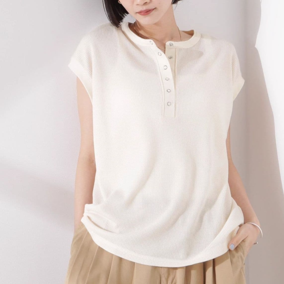 イエベ春/イエベ秋服　涼やかワッフル編みヘンリーネックＴシャツ