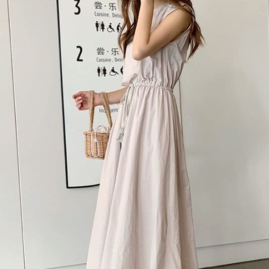 イエベ春/イエベ秋服　優美な佇まい フレアロングワンピース