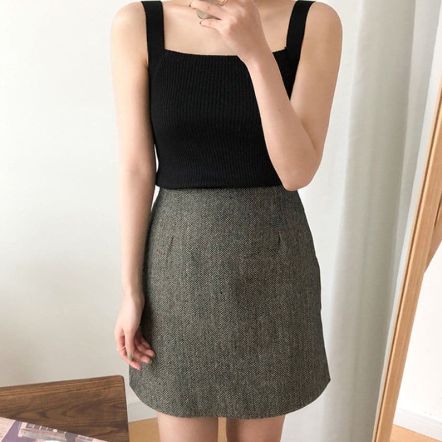 イエベ春/イエベ秋服　スクエアネック リブニット タンクトップ Tシャツ