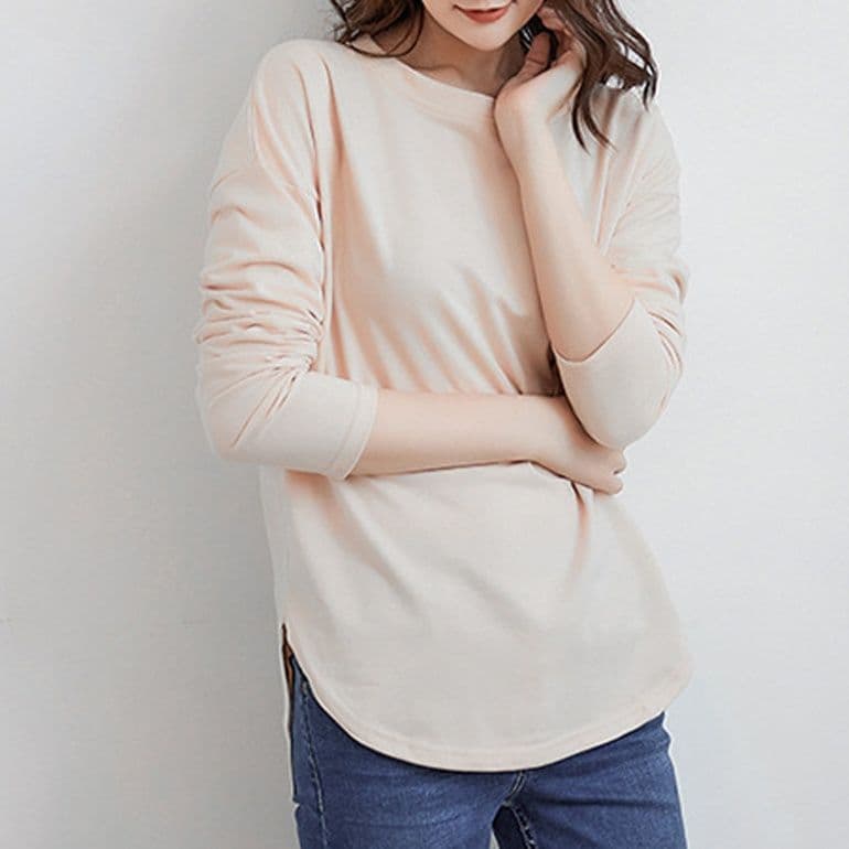 イエベ春/イエベ秋服　サイドスリット入り体型カバーティーシャツ 重ね着対応