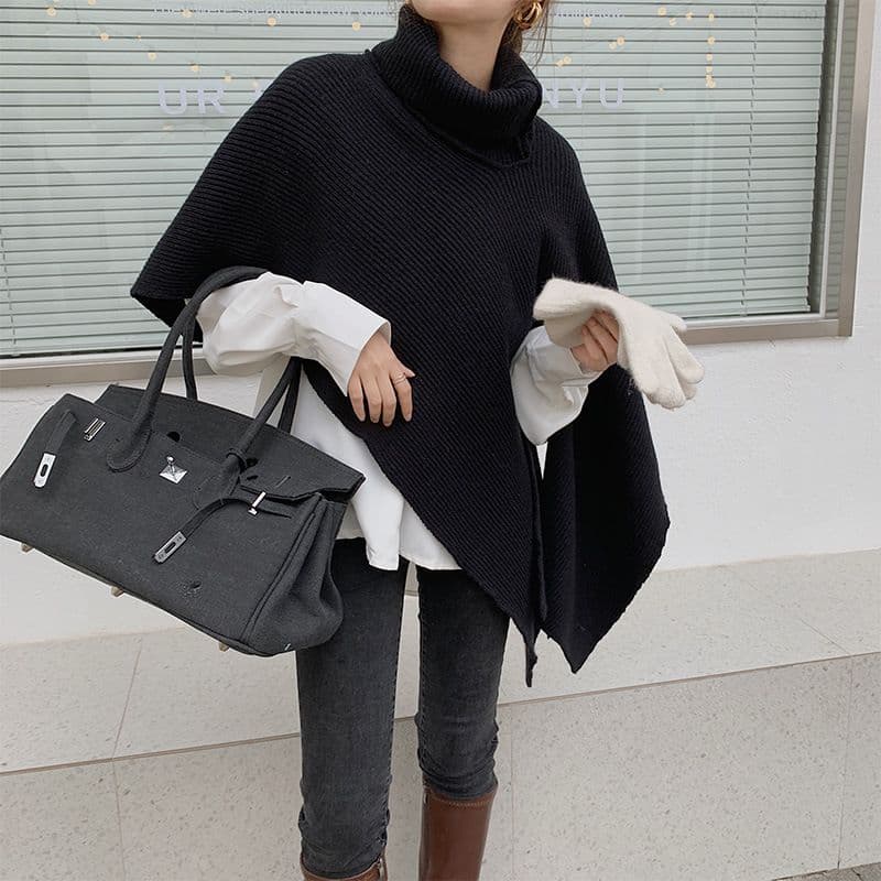 イエベ春/イエベ秋服　タートルネック風ケープ型ニット