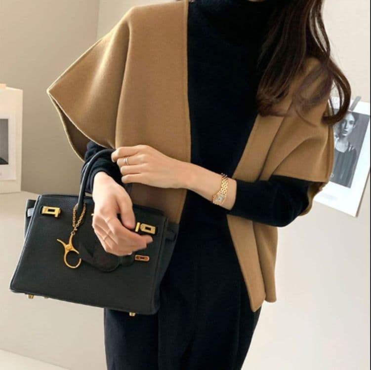 イエベ春/イエベ秋服　上品な大人のゆったり袖なしウールベスト