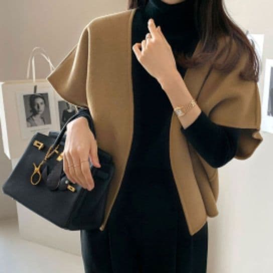 イエベ春/イエベ秋服　上品な大人のゆったり袖なしウールベスト