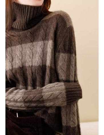 イエベ春/イエベ秋服　立体ケーブル編みタートルネック長袖ニット