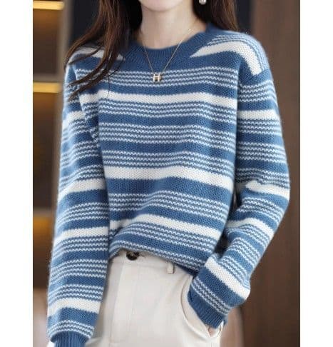 イエベ春/イエベ秋服　 波模様編みが美しい上品ボーダー長袖プルオーバー