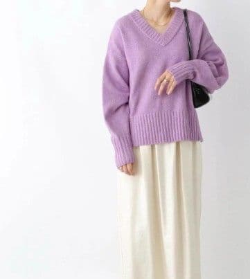 イエベ春/イエベ秋服　ふわりと優しいブイネック長袖ニット