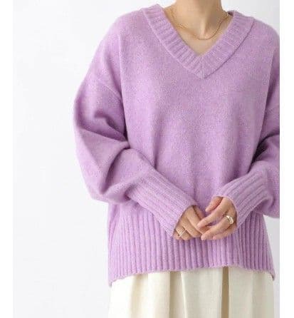 イエベ春/イエベ秋服　ふわりと優しいブイネック長袖ニット