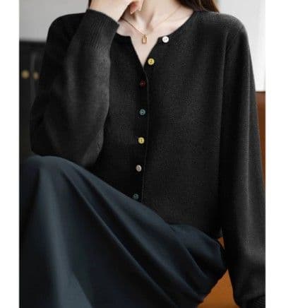 イエベ春/イエベ秋服　マルチボタン配色カーディガン