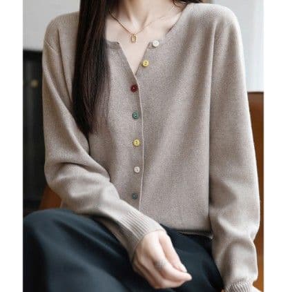 イエベ春/イエベ秋服　マルチボタン配色カーディガン