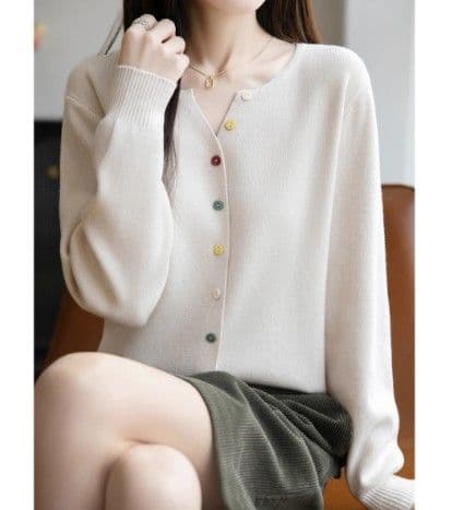 イエベ春/イエベ秋服　マルチボタン配色カーディガン