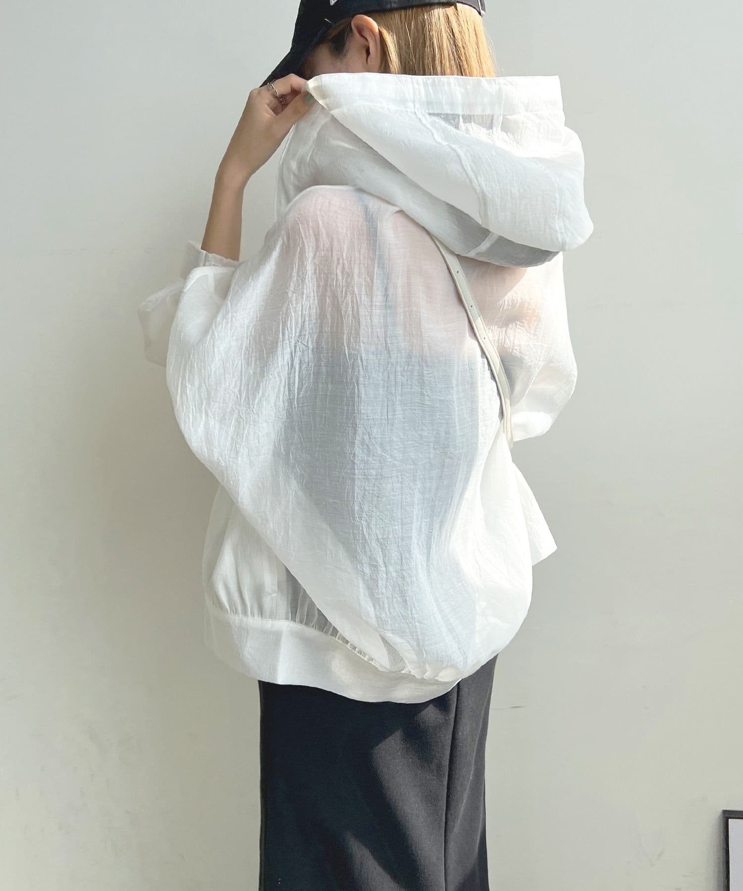 イエベ春/イエベ秋服　 ボリューム袖フード付きジップアップブルゾン