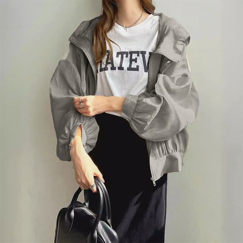 イエベ春/イエベ秋服　 ボリューム袖フード付きジップアップブルゾン