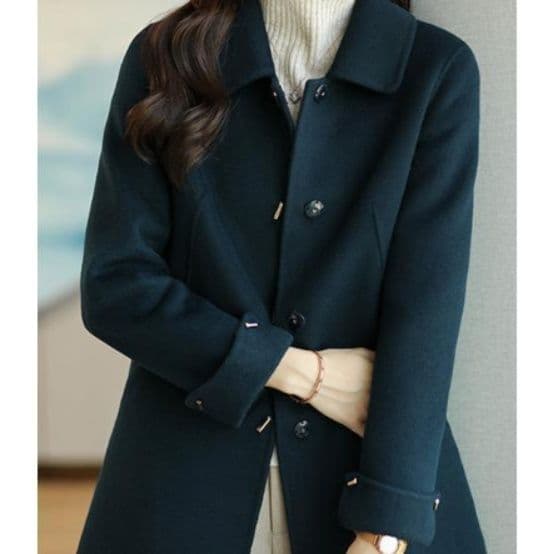 上品なステンカラーコート