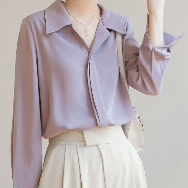 イエベ秋服　とろみ素材の開襟長袖ブラウス