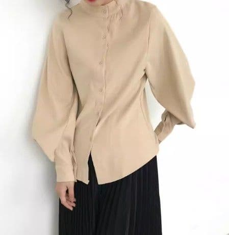 イエベ春/イエベ秋服　 ボリューム袖バンドカラー長袖ブラウス