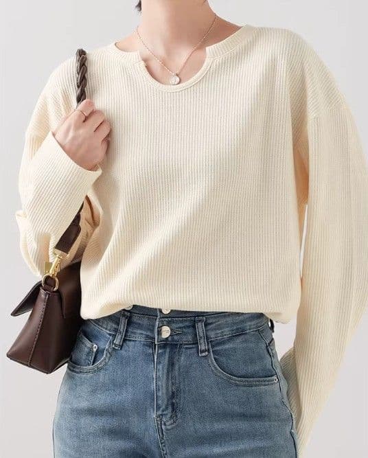 イエベ春服　立体リブ編みゆったりブイネックニットトップス