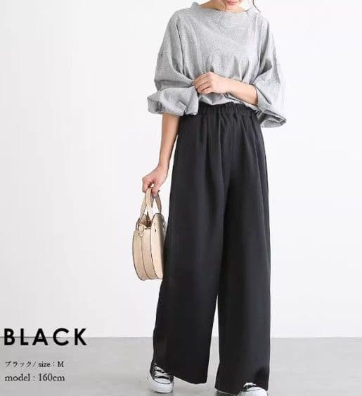 イエベ春/イエベ秋服　ゆったりタック入りワイドシルエットパンツ