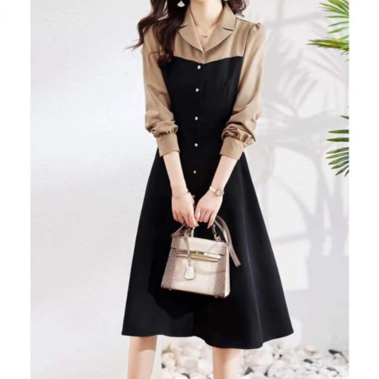 イエベ秋服　　 配色切替襟付きフレア膝丈ワンピース