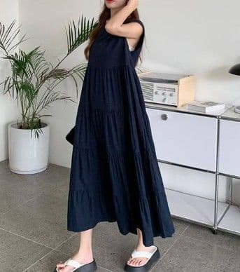 イエベ春服　ティアードフリルノースリーブマキシ丈ワンピース