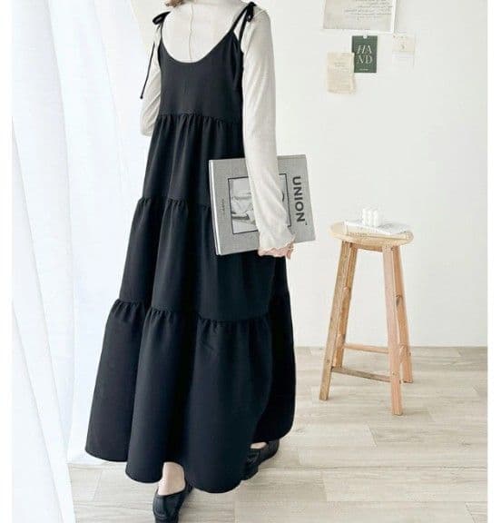 イエベ春/イエベ秋服　肩リボン付きティアードキャミソールワンピース