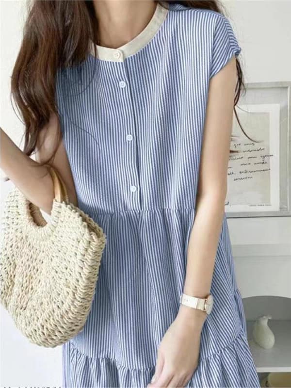 イエベ春/イエベ秋服　爽やか縦縞ティアードワンピース