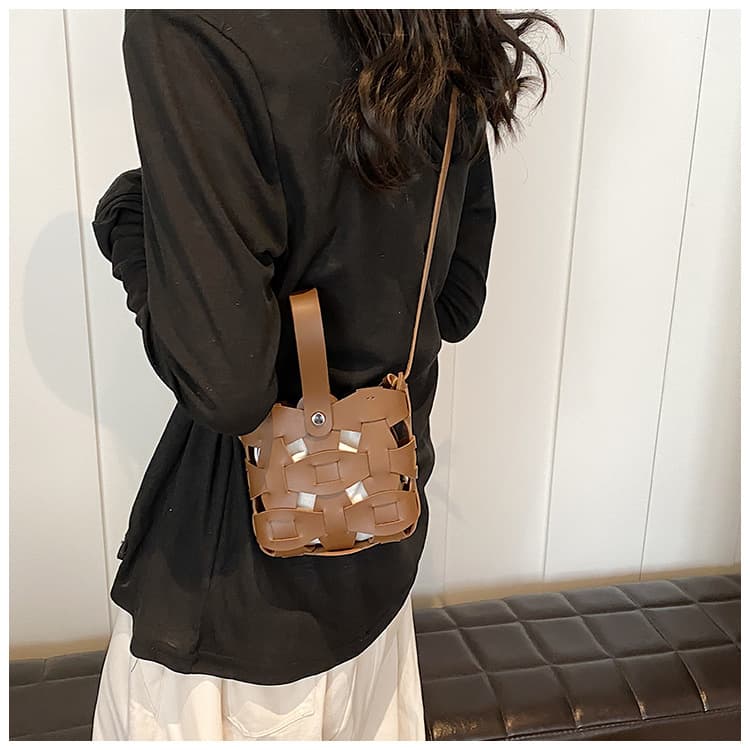 イエベ春/イエベ秋服　メッシュ編みレザー手提げバッグ