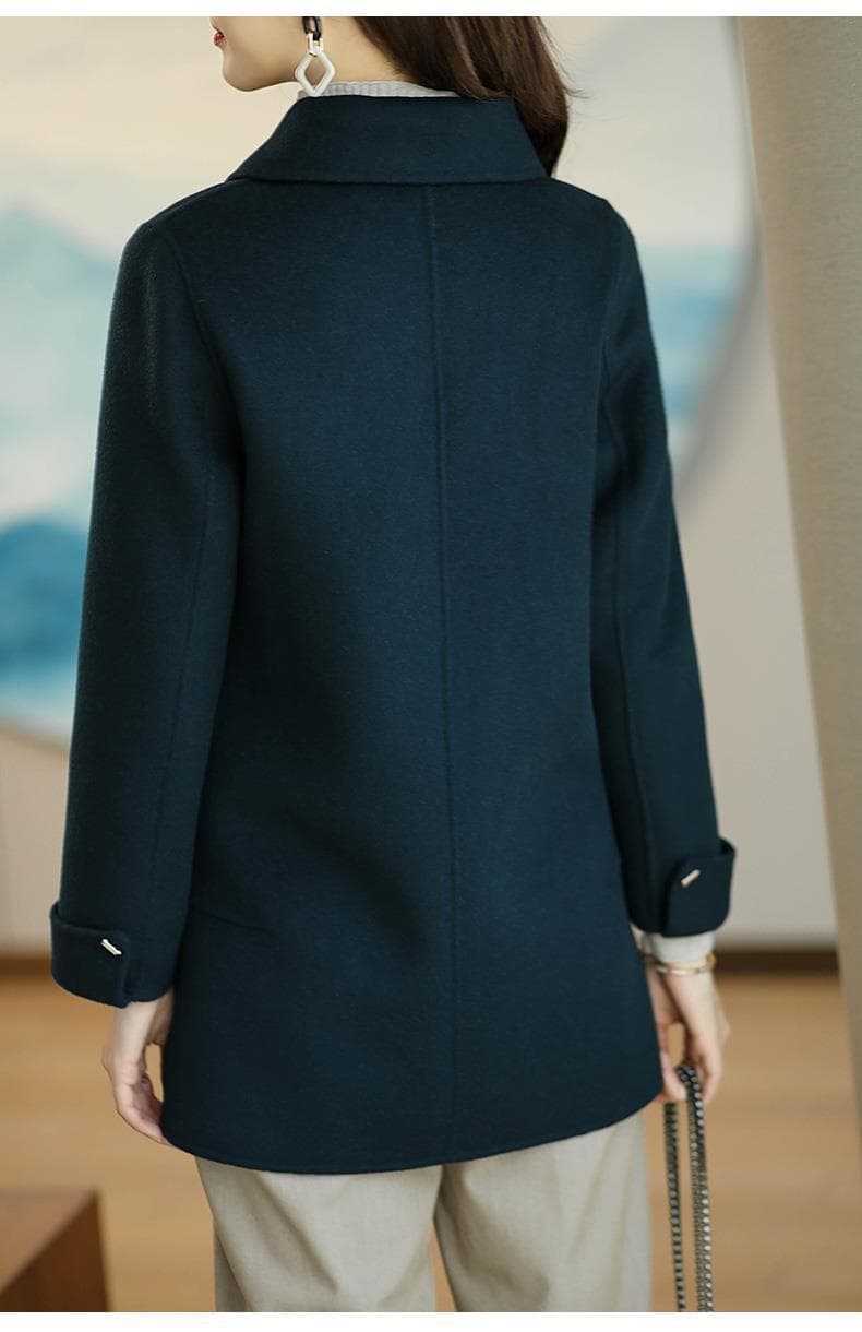 上品なステンカラーコート