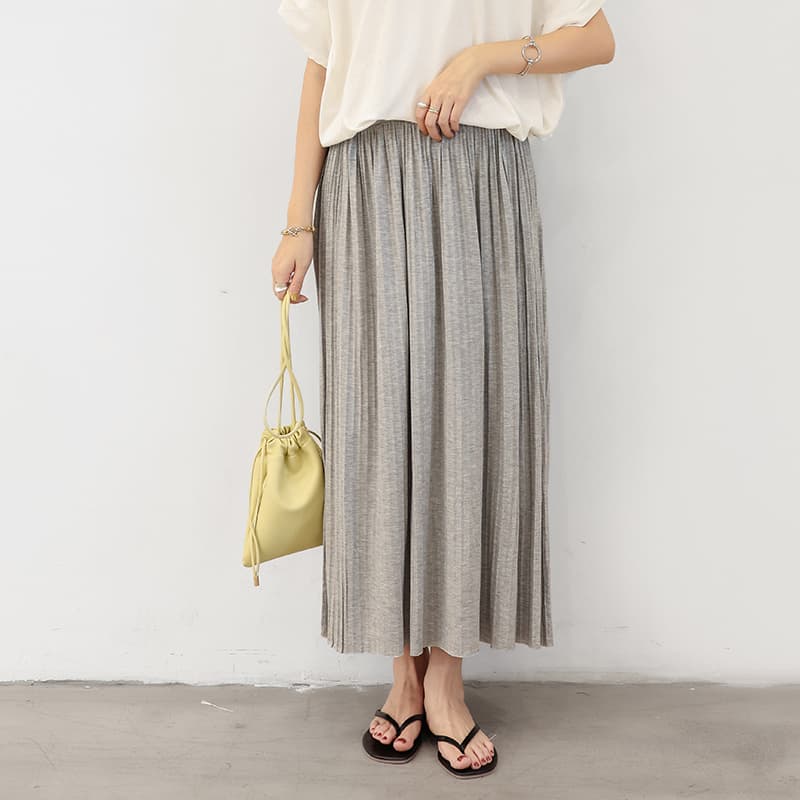 イエベ春/イエベ秋服　優雅な揺れ感 ロングプリーツスカート