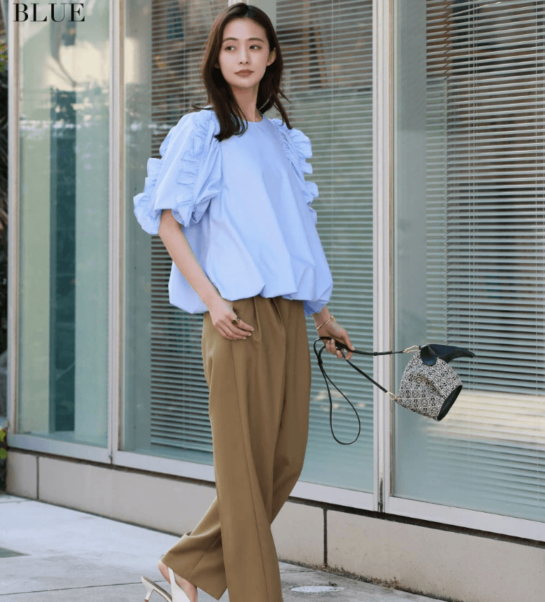 イエベ春服　華やか袖フリルゆったりブラウス