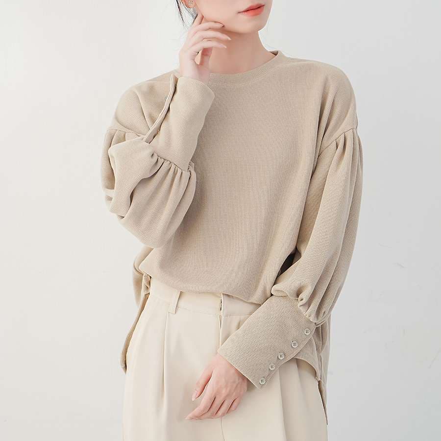 イエベ春/イエベ秋服　ボリューム袖ボタン付きプルオーバー