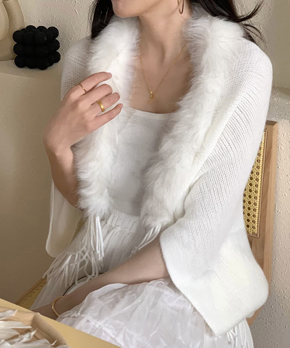 イエベ春/イエベ秋服　ふわふわファー付きニットストール ジャケット風