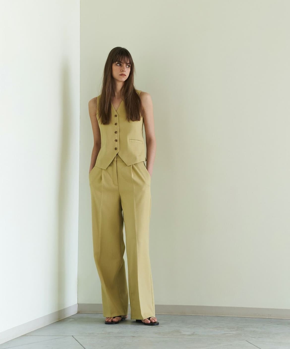 イエベ春/イエベ秋服　上品リネン調ベストジャケット