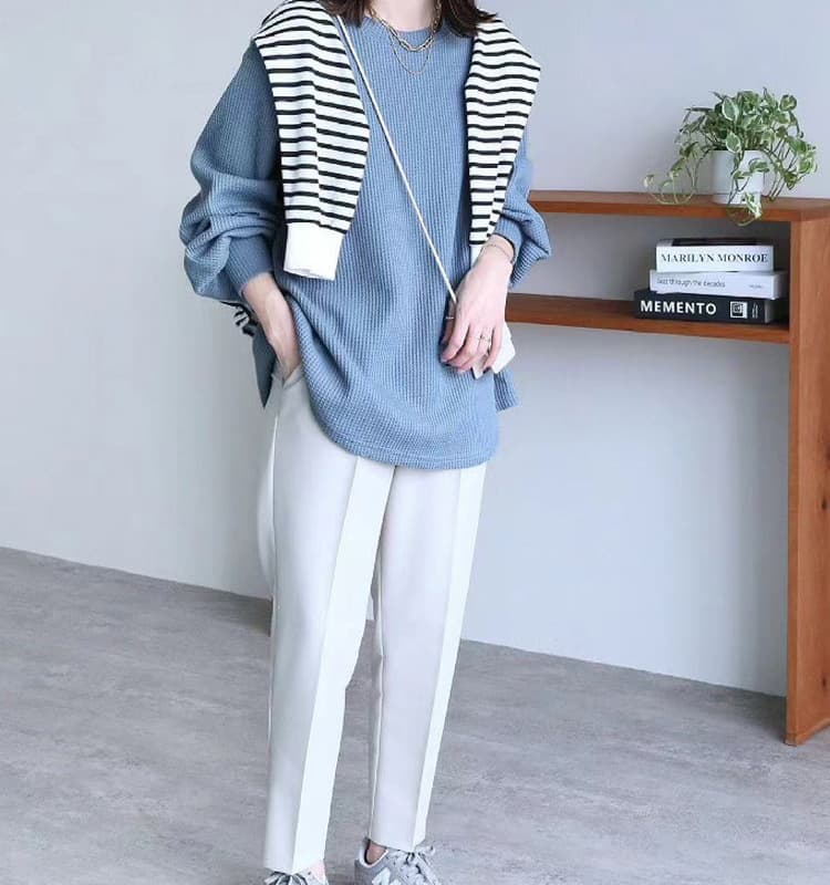 イエベ春/イエベ秋服　ふんわり袖のワッフル風ニット