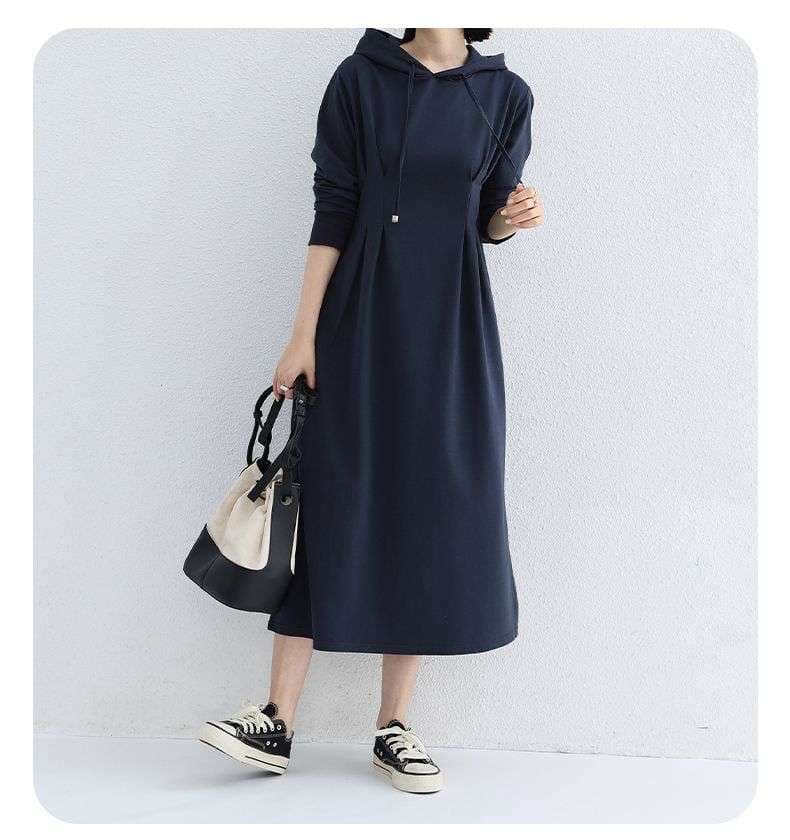 イエベ春/イエベ秋服　フード付きマキシ丈ワンピース