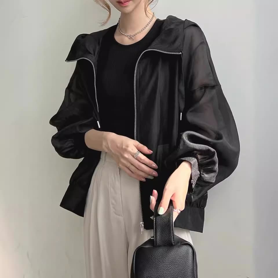 イエベ春/イエベ秋服　 ボリューム袖フード付きジップアップブルゾン